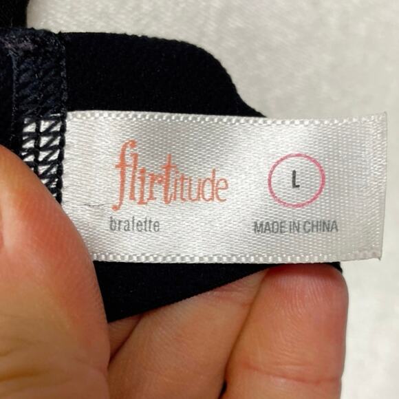 Flirtitude, Size Large, Black Floral Bralette, V-Neck, Strappy Back, Pullover - Picture 4 of 6